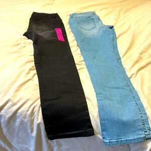 Brand new girls jeans! In black and medium wash.